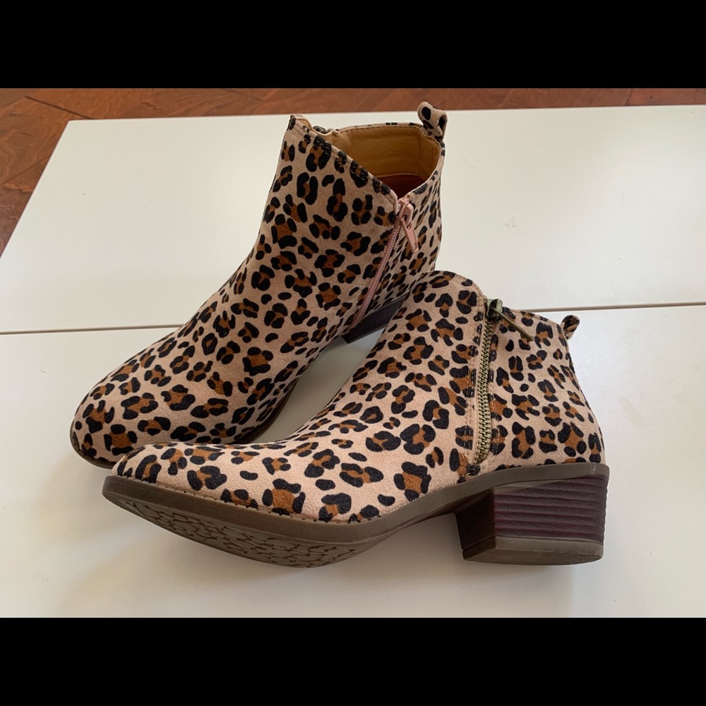 Brand new Leopard Booties size 8.5